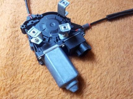 Power Window Motor for 97-2003 Eurovan (right or passenger side)