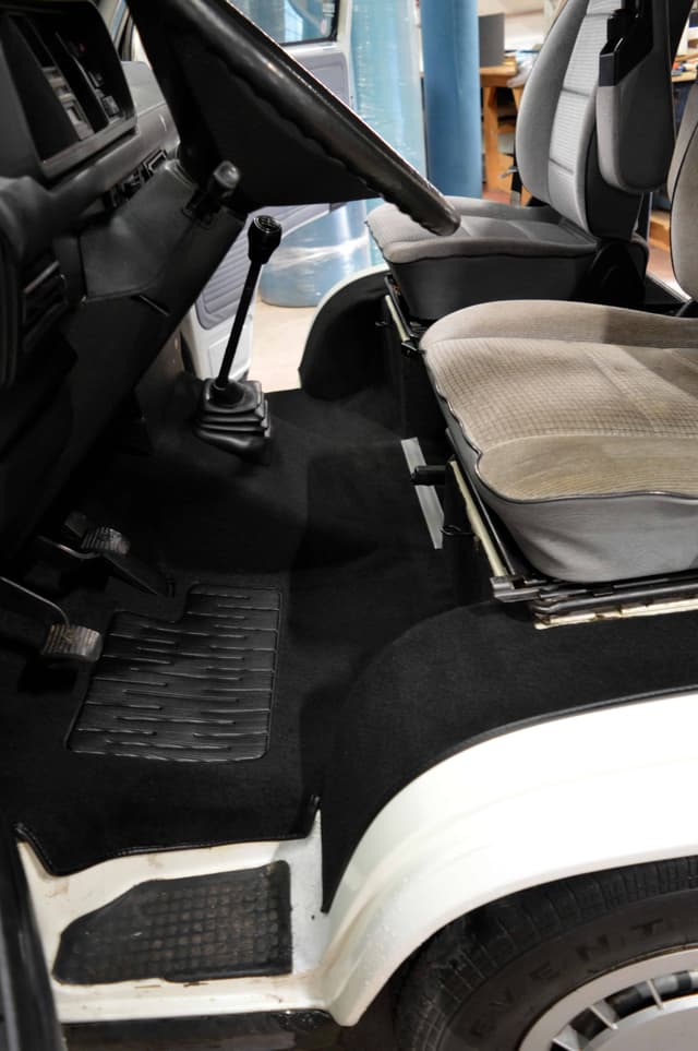 Front Carpet Set for Vanagon molded in dark Grey color image 2