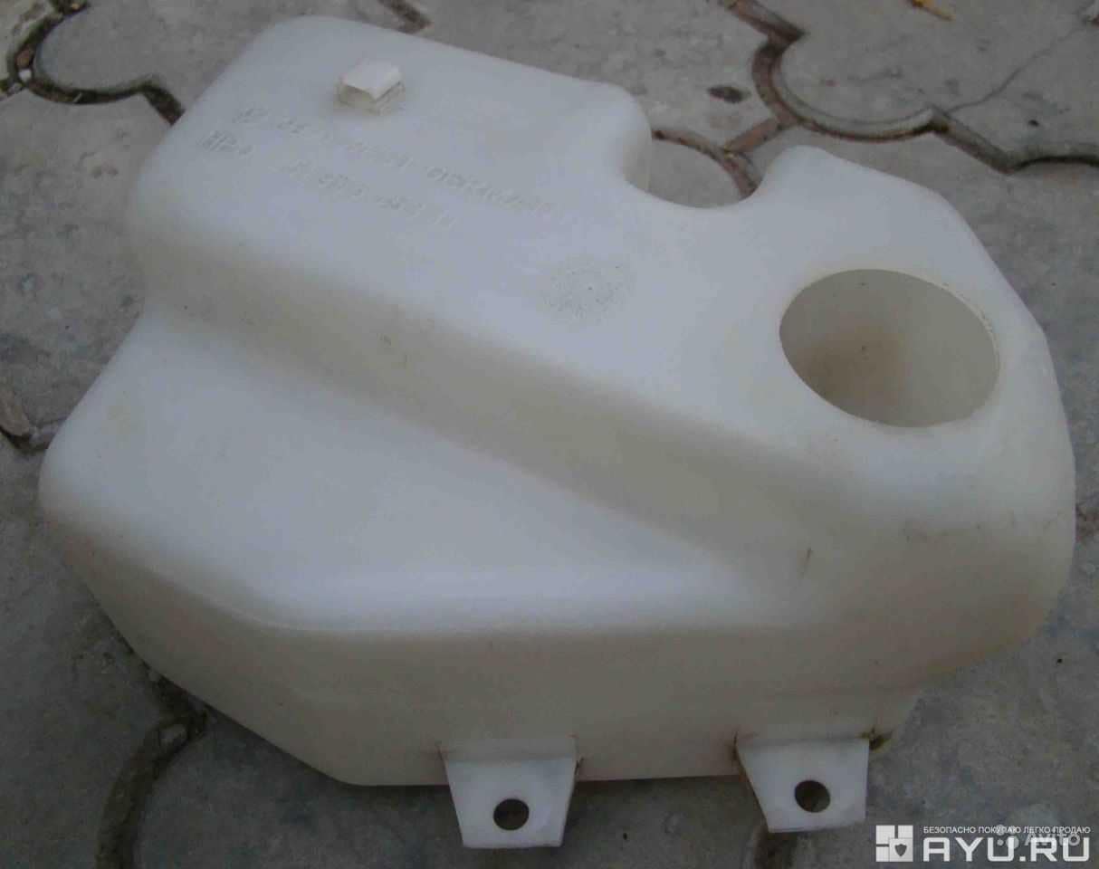 Windshield washer tank for all Vanagon